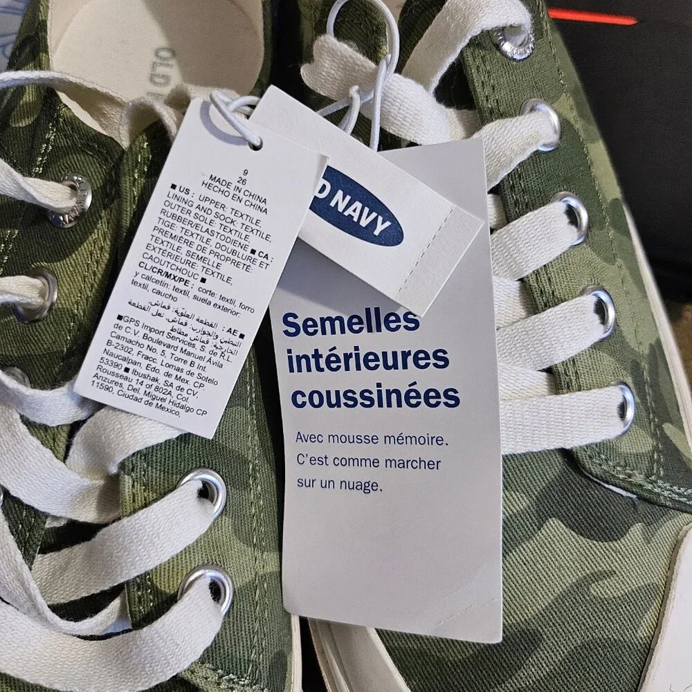 Old Navy Women's Green Camo Lace Up Sneakers - Size 9 - Picture 9 of 9